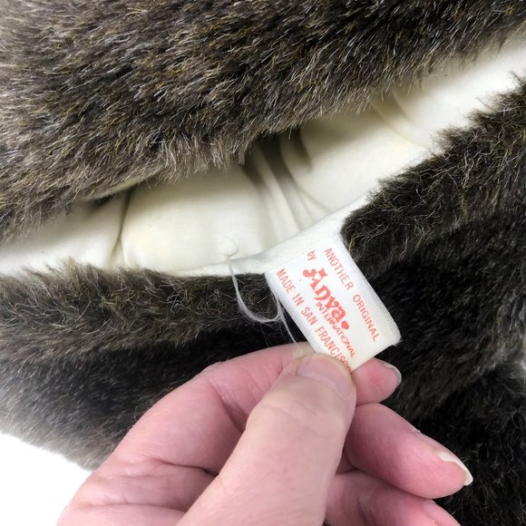 Anva International Beaver Vintage 1978 Hand Puppet Stuffed Animal Plush Toy - Picture 5 of 9